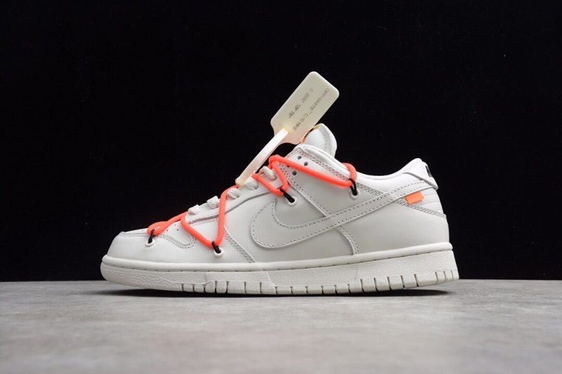 Blending Art and Functionality: A Deep Dive into the NIKE DUNK LOW x Off-White (SP Batch) CT0856-900